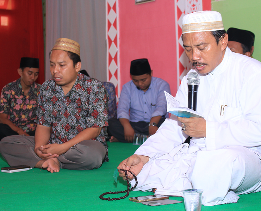 KH. Moh. Romzi Al Amiri Mannan