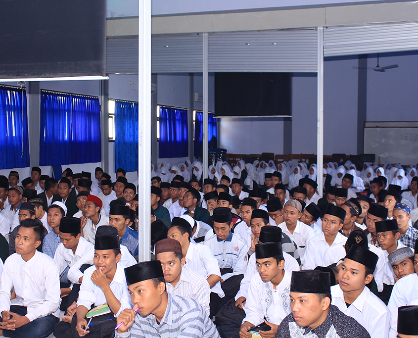 Kuliah Umum Agama Perdana UNUJA