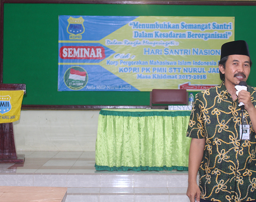 Seminar Hari Santri Nasional Menumbuhkan Semangat Santri Dalam Berorganisasi