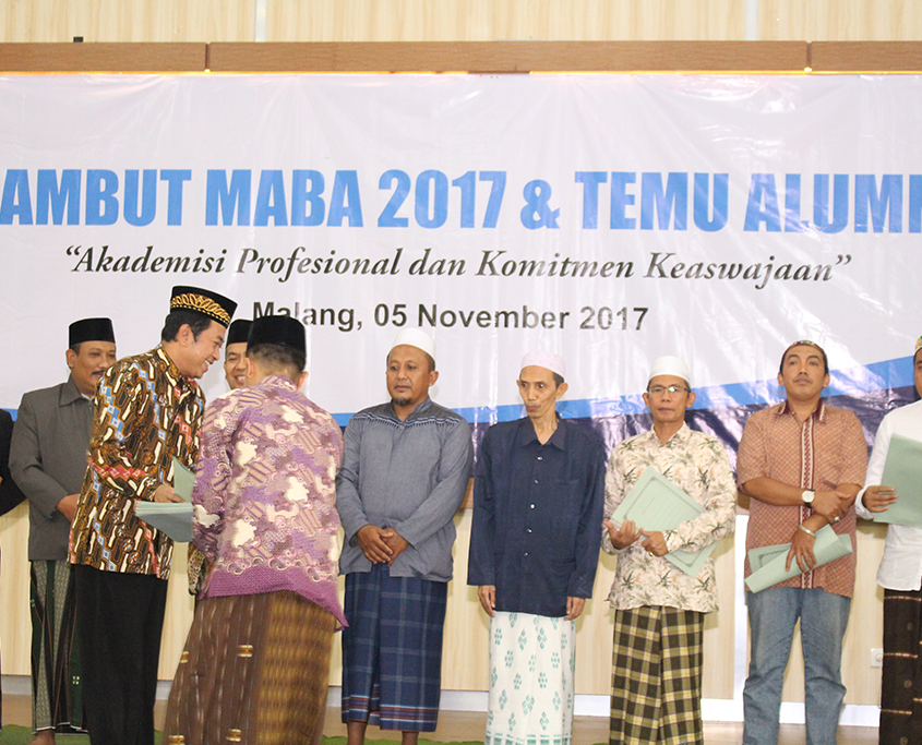 KH. Moh. Zuhri Zaini
