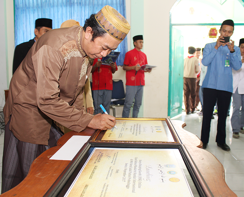 KH. Abdul hamid Wahid
