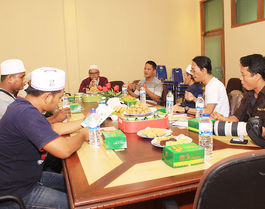 KH. Moh. Zuhri Zaini