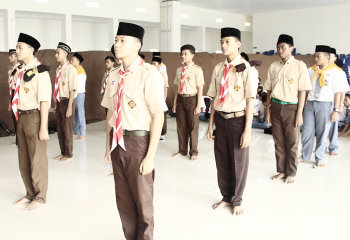 Pelantikan Pramuka dan PMR MA Nurul Jadid