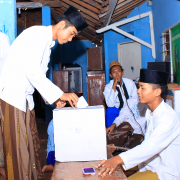 Pemilihan Ketua dan Wakil Al Muradi Madrasah Diniyah Nurul Jadid