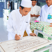 KH. Moh. Zuhri Zaini