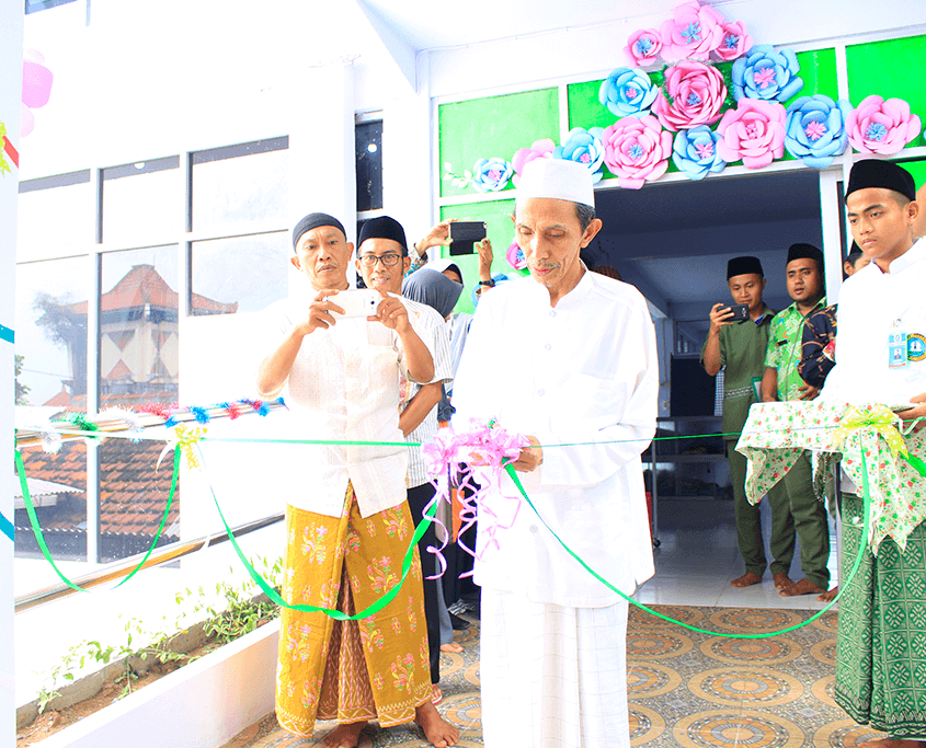 KH. Moh. Zuhri Zaini