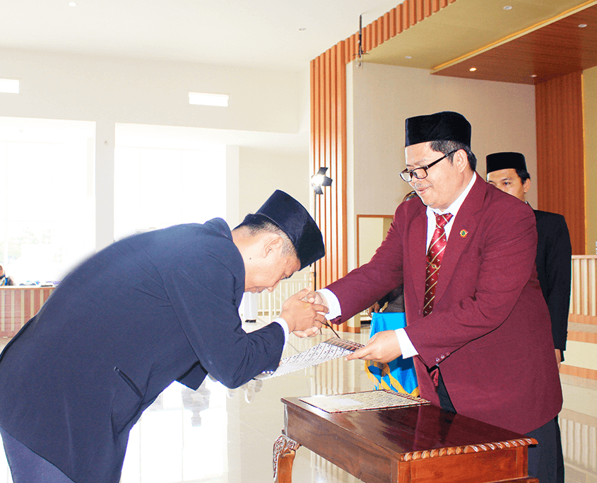 Pelantikan dan Pengambilan Sumpah Ners Universitas Nurul Jadid Fakultas Kesehatan