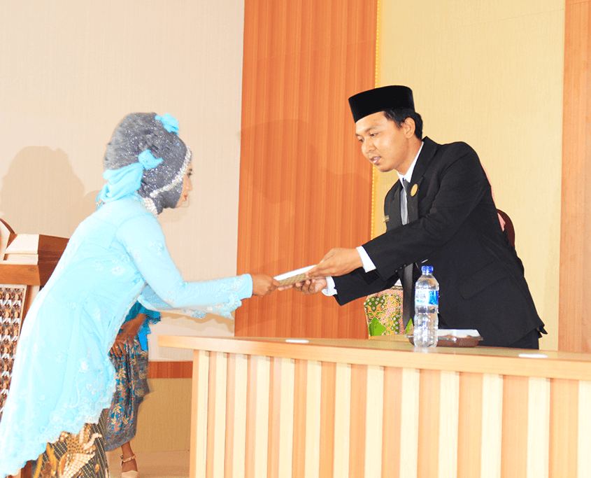Pelantikan dan Pengambilan Sumpah Ners Universitas Nurul Jadid Fakultas Kesehatan