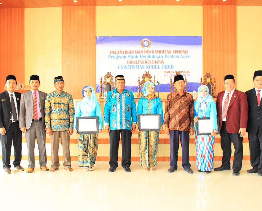 Pelantikan dan Pengambilan Sumpah Ners Universitas Nurul Jadid Fakultas Kesehatan