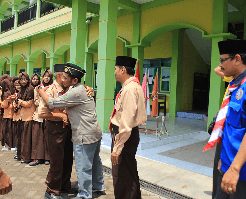 Aksi Lingkungan Sejuta Lubang Resapan Biopori Pramuka Universitas Nurul Jadid