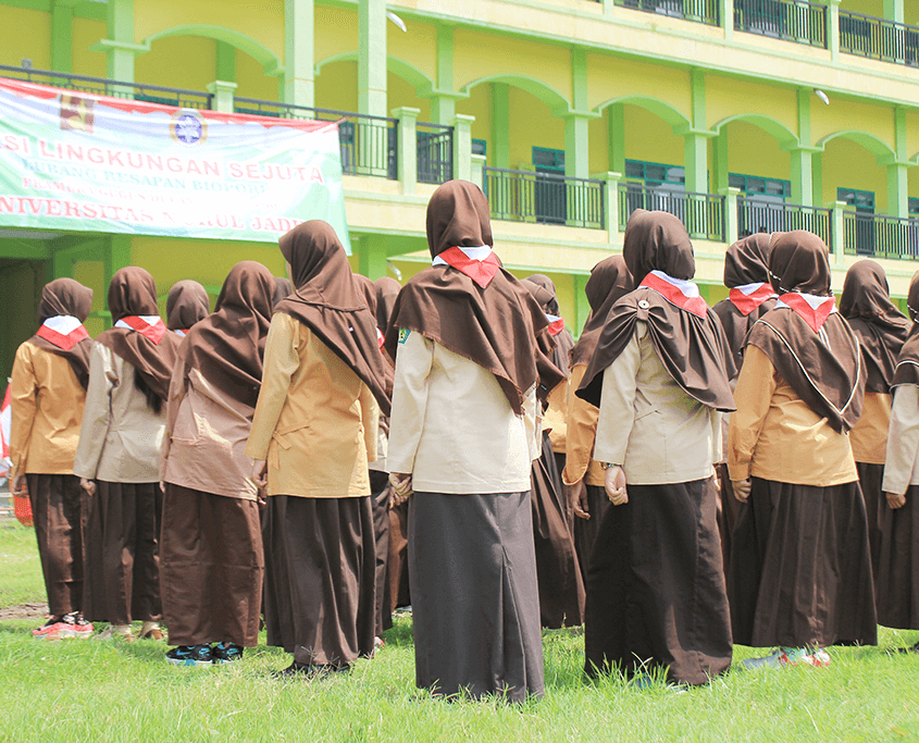 Aksi Lingkungan Sejuta Lubang Resapan Biopori Pramuka Universitas Nurul Jadid