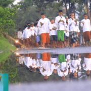 Burdah rutin oleh santri nurul jadid