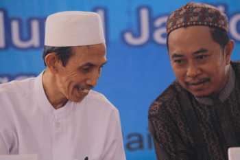 KH. Moh. Zuhri Zaini bersama KH. Abdul Hamid Wahid