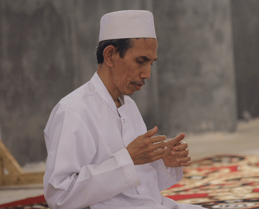 KH. Moh. Zuhri Zaini