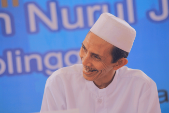 KH. Moh. Zuhri Zaini