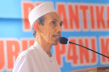 KH. Moh. Zuhri Zaini