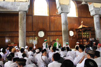 Kunjungan Habib Fadhil Ke PP. Nurul Jadid