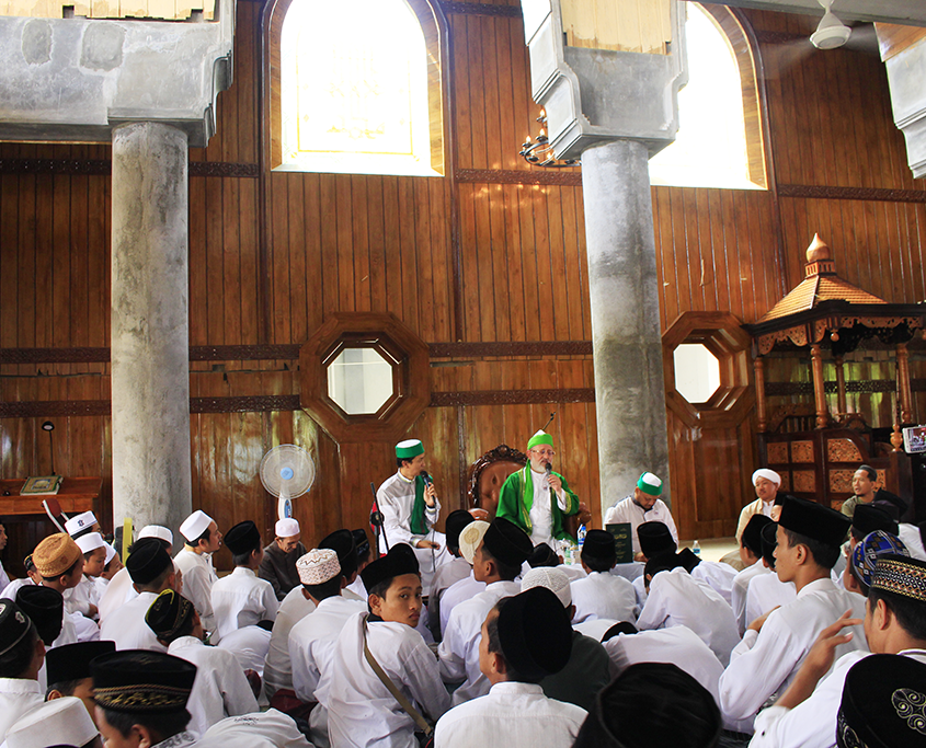 Kunjungan Habib Fadhil Ke PP. Nurul Jadid