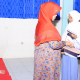 Pemberian piagam penghargaan kepada peserta didik berprestasi oleh Neng Mabruroh Zainul Mu'in