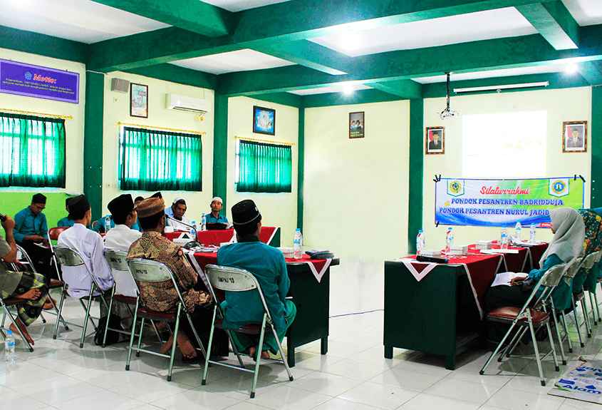 Kunjungan PP. Badridduja Kraksaan ke PP. Nurul Jadid
