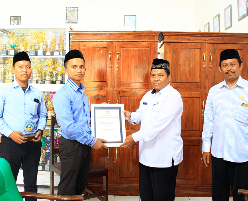 Penjemputan Siswi Prakerin SMK Bulugading Jember