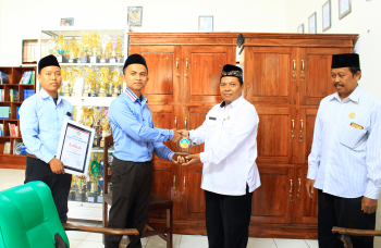 Penjemputan Siswi Prakerin SMK Bulugading Jember