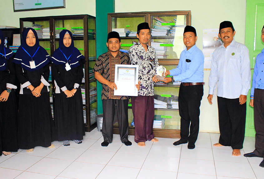 Penjemputan Siswi Prakerin SMK Bulugading Jember