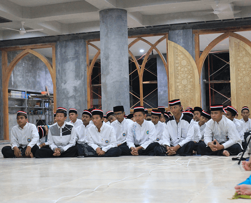Pelantiakan Pengurus FKO PP. Nurul Jadid