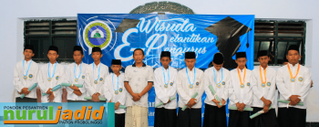 Perbaharui Motivasi di Wisuda dan Pelantikan Pengurus Baru Musala Raudlatul Qur’an