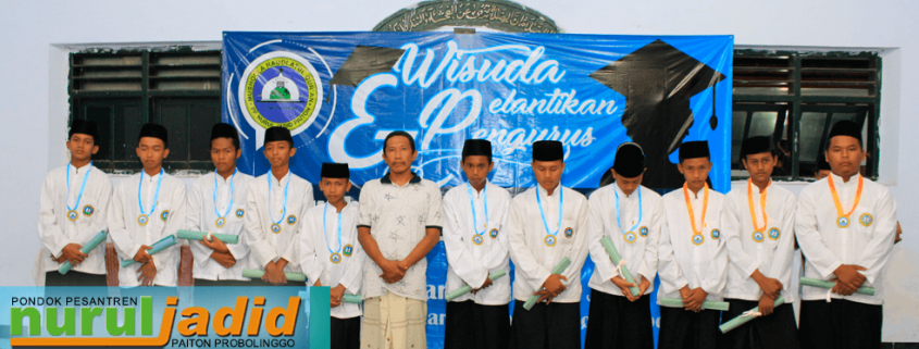 Perbaharui Motivasi di Wisuda dan Pelantikan Pengurus Baru Musala Raudlatul Qur’an