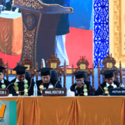 Unuja Adakan Acara Senat Terbuka, KH. Zuhri Zaini Nuturkan Tugas Pokok Seseorang Didup di Dunia
