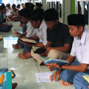 Pembiasaan Al-Qur’an Realisasi Santri Baru Menjelang Liburan Maulid Nabi