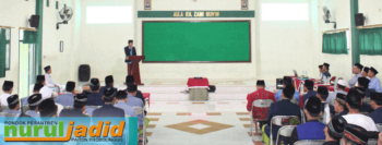 Santri PP. Darul Ulum Banyuanyar Studi Banding Bahasa Inggris Ke LPBA