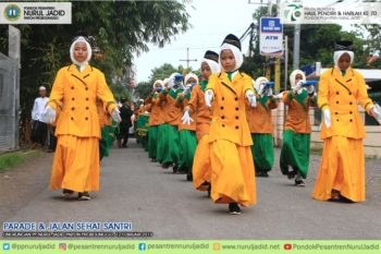 Parade & Jalan Sehat Santri