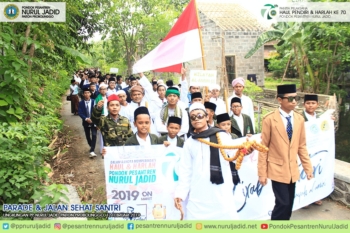 Parade & Jalan Sehat Santri