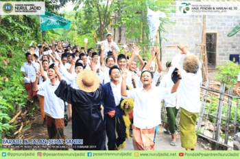 Parade & Jalan Sehat Santri