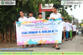 Parade & Jalan Sehat Santri
