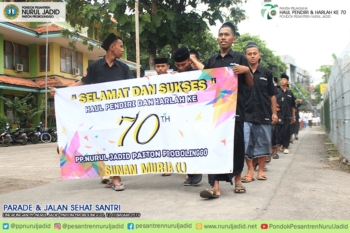 Parade & Jalan Sehat Santri