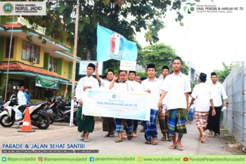 Parade & Jalan Sehat Santri