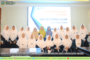 Pelepasan Peserta Prakerin SMK Bustanul Ulum Bulugading Jember