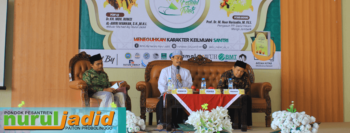 Acara Bedah Kitab, Mudir Ma’had Aly Nurul Jadid Meng-Ijazahkan 3 Kitab