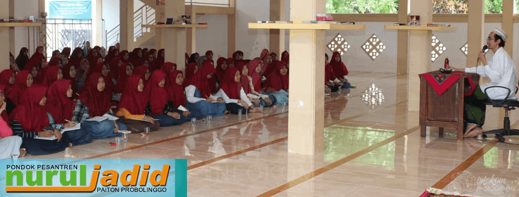 Berikan Refleksi dan Motivasi Kepada Siswi Kelas Tiga SLTA