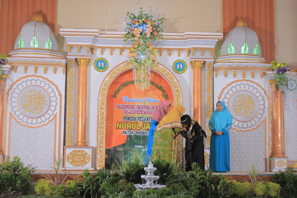 20190506_kisah-siti-anisah,-gadis-19-tahun-yang-berhasil-menghafal-al-qur’an-30-juz-selama-7-bulan-2