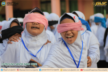 Outbound Santri Baru Putri