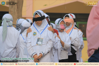 Outbound Santri Baru Putri