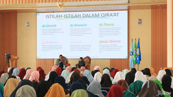 Peserta Mahasiswi UNUJA saat mengikuti kegiatan seminar