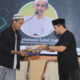 Pembina IKSAKAP, Ust. Mufid bersama Guntur Mahesa, Mantan Ketua IKSAKAP 2008 - 2009 saat pembukaan acara secara simbolis