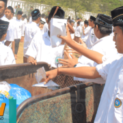 Edukasi Lingkungan BKLH NJ di Upacara HSN 2019