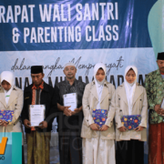 Berakhlak baik, 7 santri ini dinobatkan dihadapan walisantri