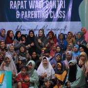Pantau Perkembangan Santri; Pengurus Ajak Wali Santri Bersinergi Melalui Raport Santri